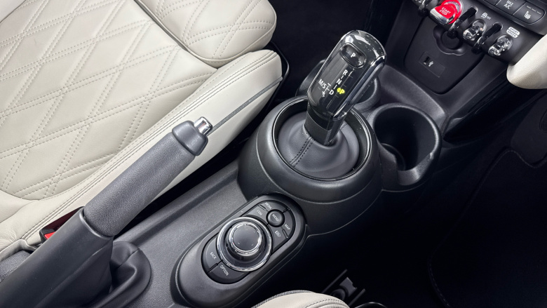 MINI Hatchback 1.5 Cooper Exclusive 5dr Auto Petrol Hatchback